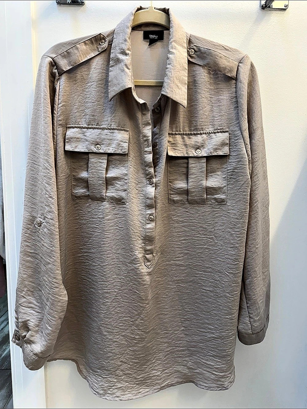 Mossimo Beige Utility Button Down Shirt Like New